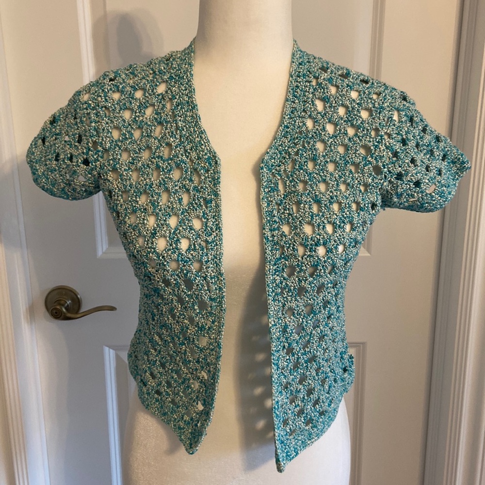 Very Cute Isaac Mizrahi Open Crochet Shrug. Sizes XSmall-Medium.